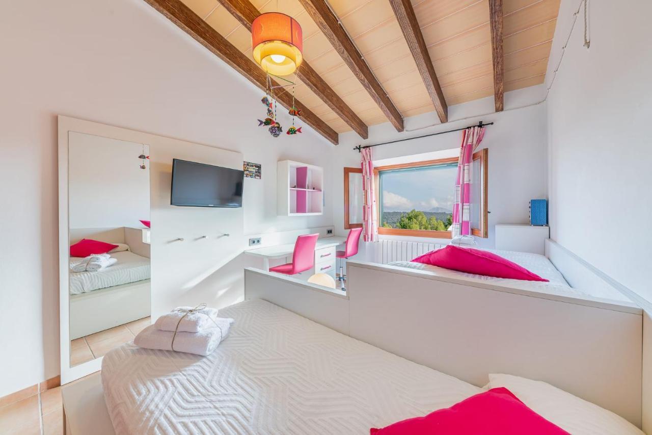 Son Huguet Villa *